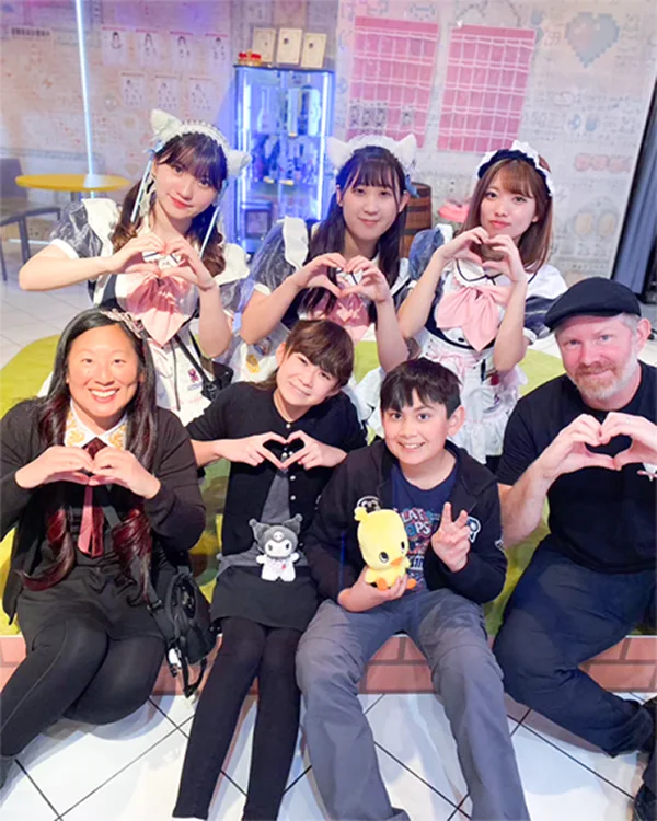 Guests from overseas with a maid