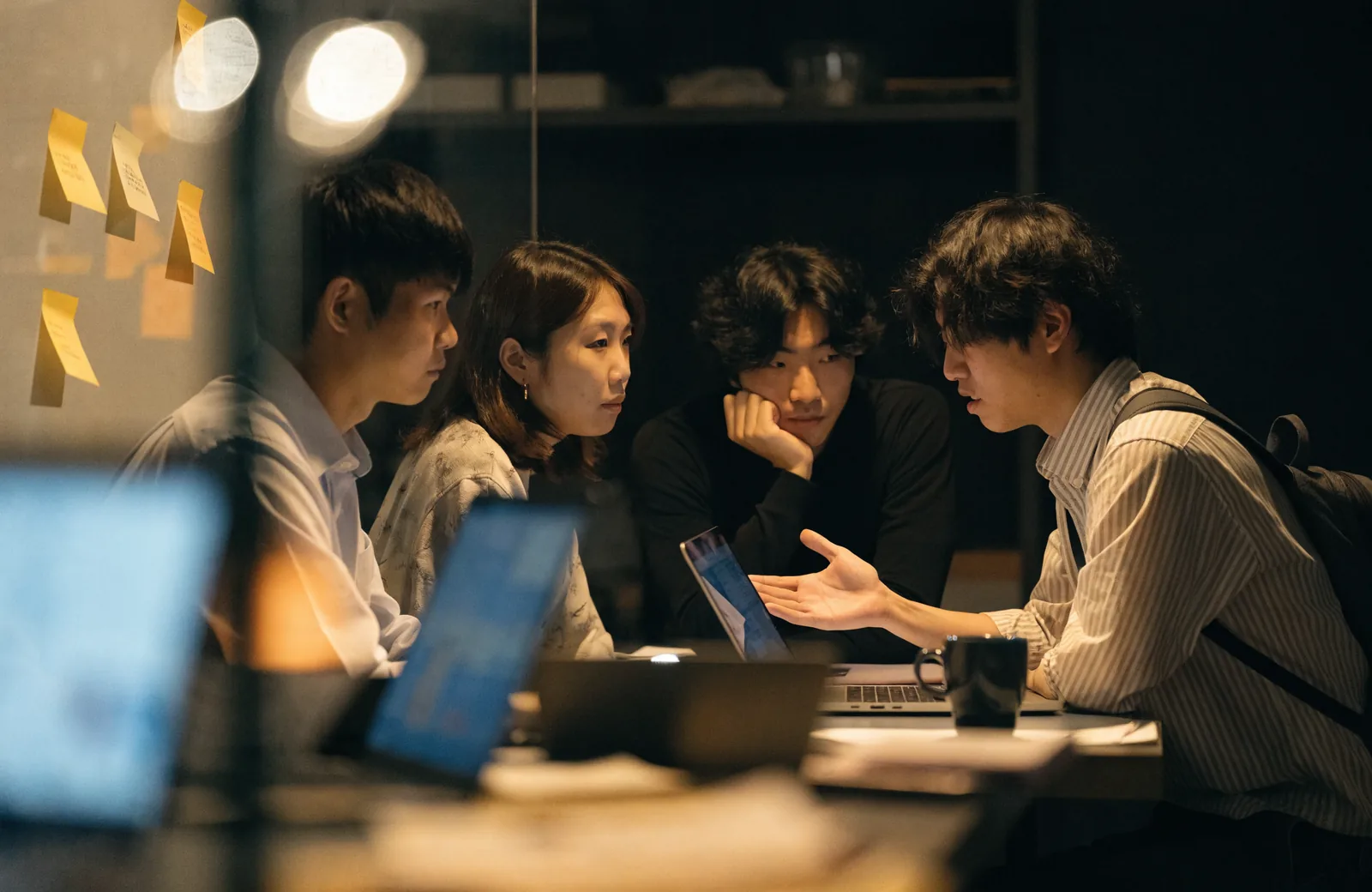 기획을 다듬는 팀 미팅